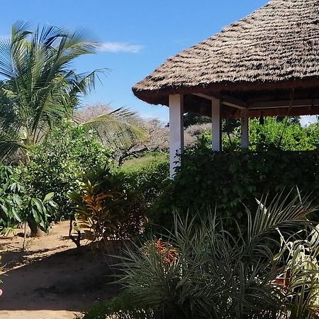 Hotel Akine Ti Kasso Piscine Diembéreng Esterno foto